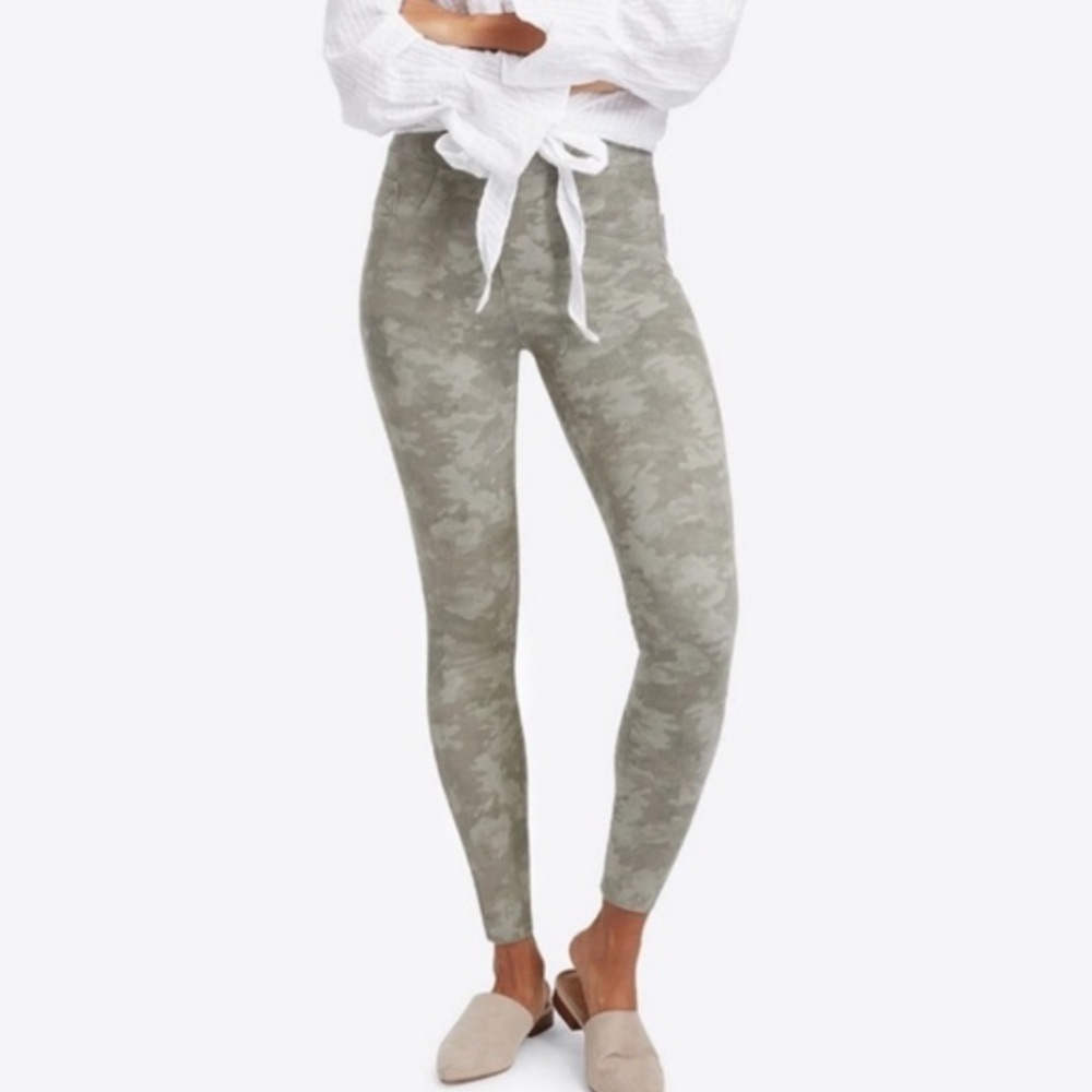 SPANX Jeanish Ankle Leggings Stone Washed Camo Size XL